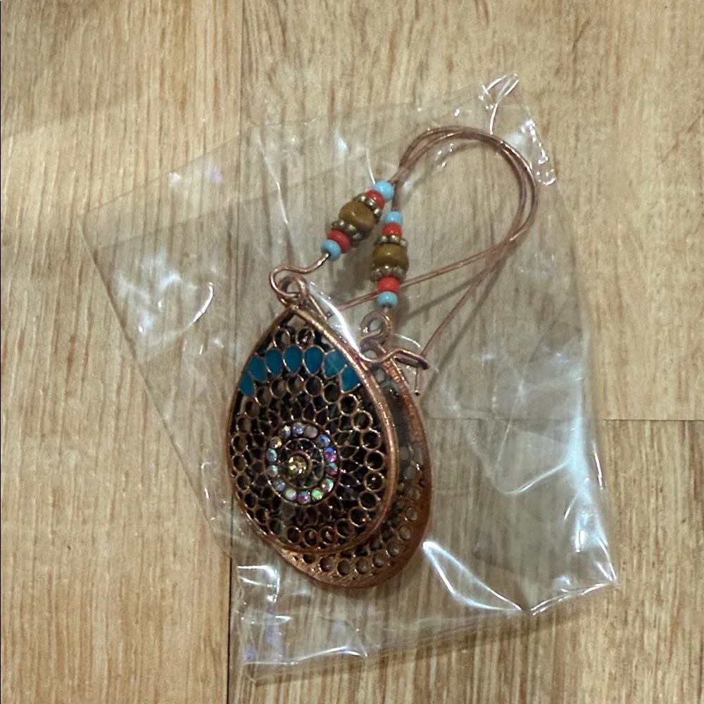 Assorted Earring Collection - Picture 6 of 14